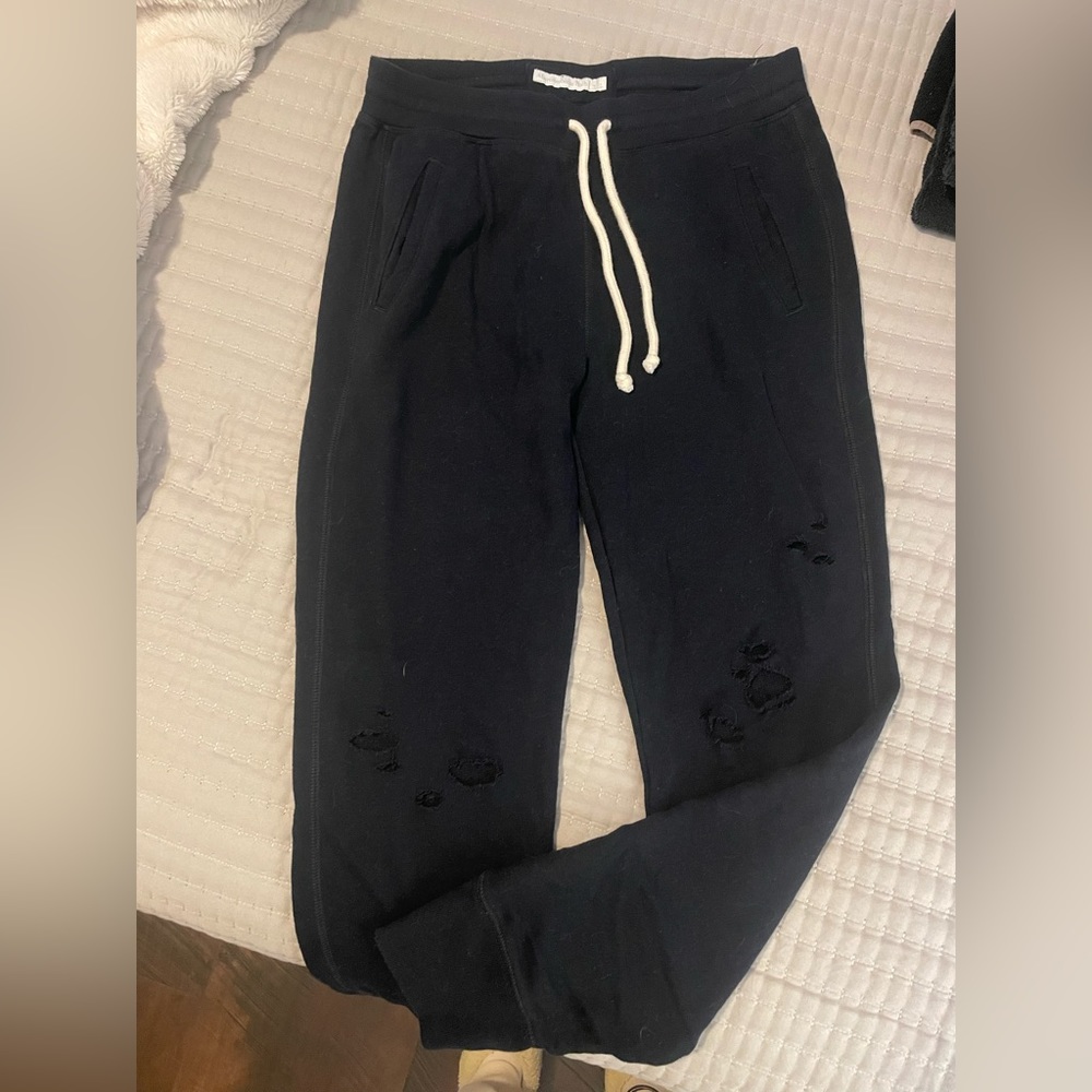 Abercrombie & Fitch ripped knee sweatpants navy size small